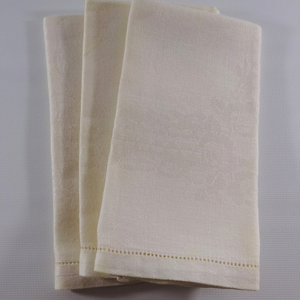 Cloth Dinner Napkins Off White Ivory Fabric Detailed Edge Set of 3 14.5"X15.5"